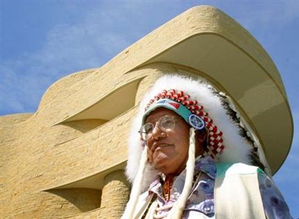 Οι ιθαγενείς της Αμερικής μπορούν να ελπίζουν ότι θα σώσουν τα ««ανισινααμπεμόγουιν», τη γλώσσα των προγόνων τους (Φωτογραφία: Reuters)