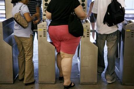 Το 36% των Αμερικανών είναι παχύσαρκο. Αν αυτό ίσχυε σε όλο τον κόσμο, τα τρόφιμα δεν θα επαρκούσαν. (Φωτογραφία: Reuters)