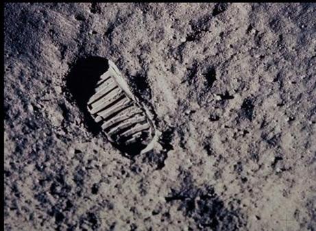 Το αποτύπωμα των αστροναυτών στη Σελήνη (Φωτογραφία: Associated Press)