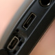 Το τηλέφωνο διαθέτει θύρες micro USB και micro HDMI