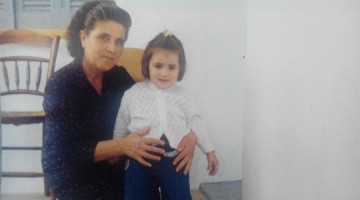 Η Μαρία με την συνονόματη εγγονή της το 1991