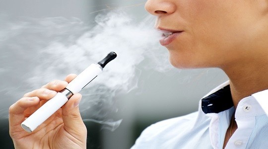 Το ηλεκτρονικό τσιγάρο βοηθάει στη διακοπή του καπνίσματος